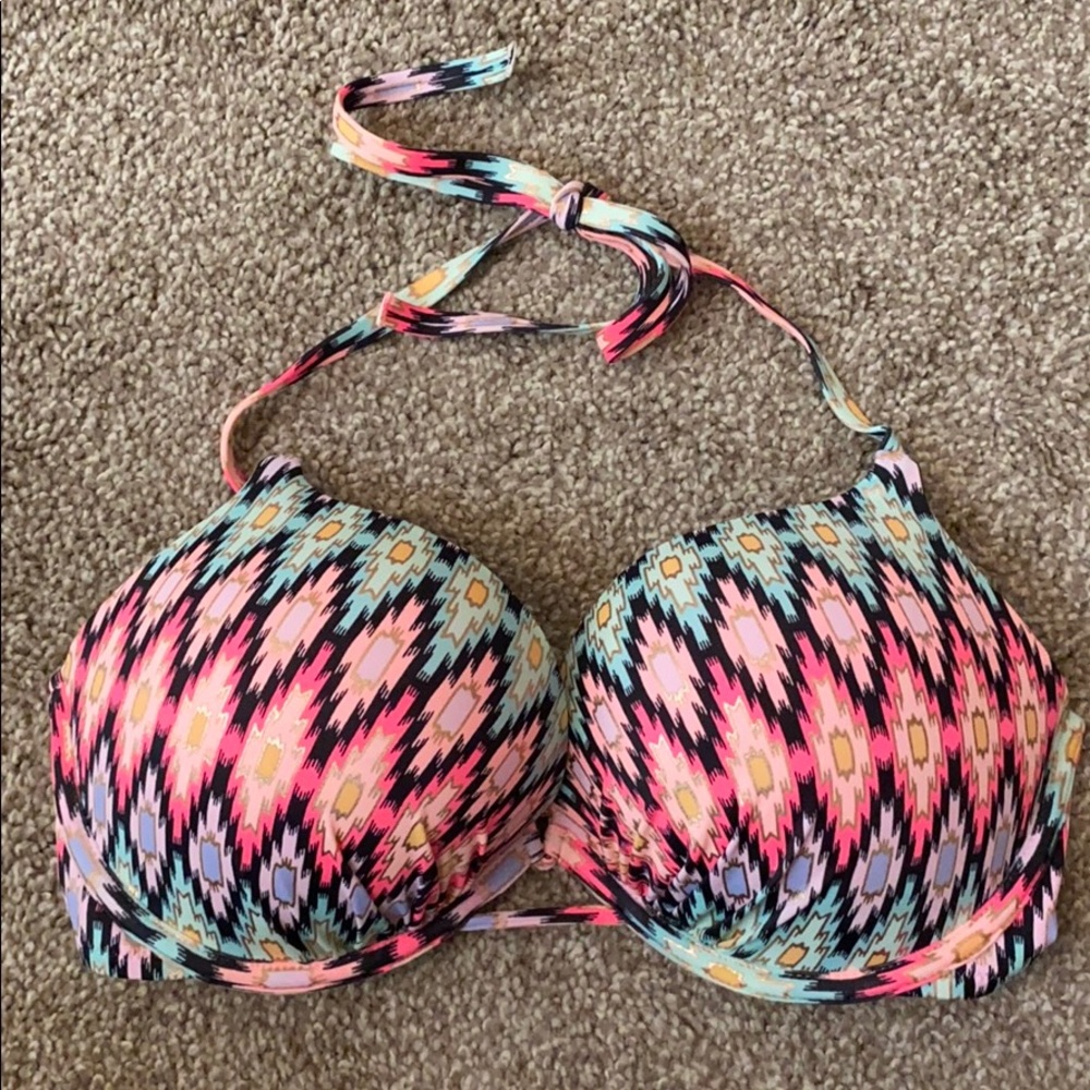 Victoria secret swim top. 34d NWOT